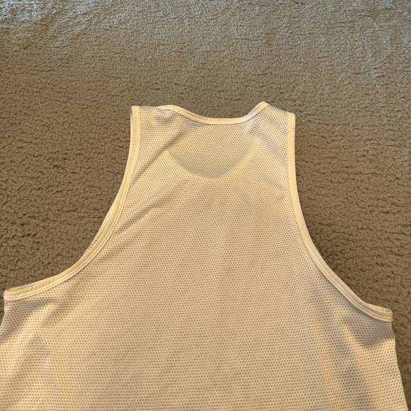 Lululemon Race Tank crop size 8 Color White - Picture 6 of 8